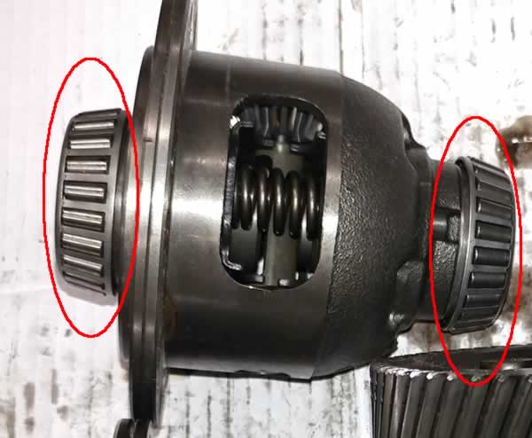 (image for) Mazda OEM Differential Bearing Set of 2 Mazdaspeed Protege